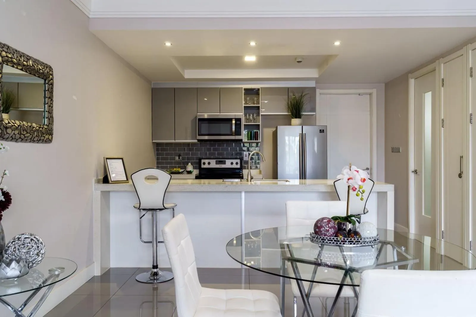 20South Lux Apartments 1Br Kingston